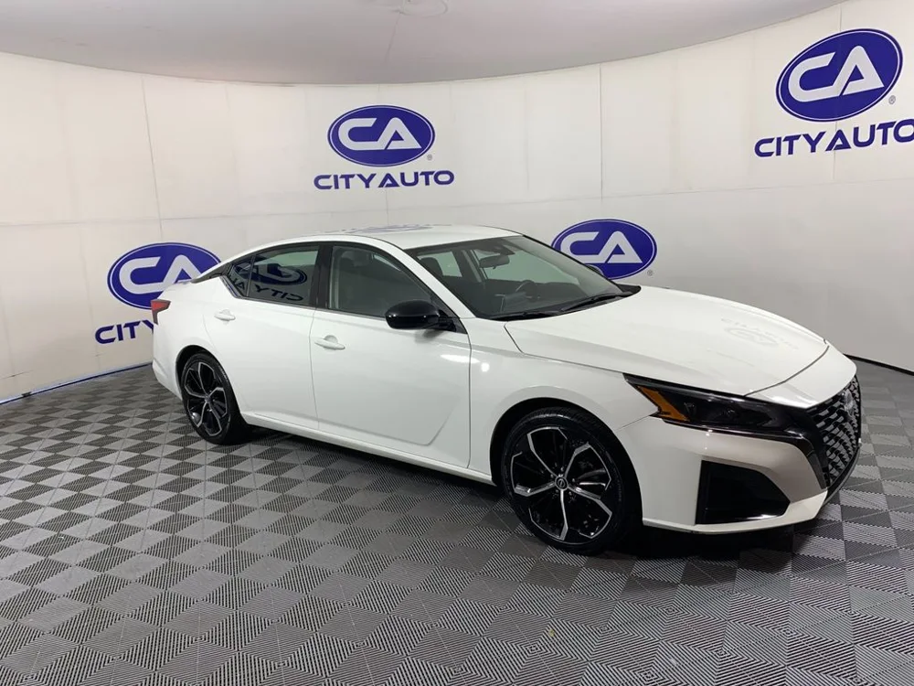 2025 Nissan Altima SR