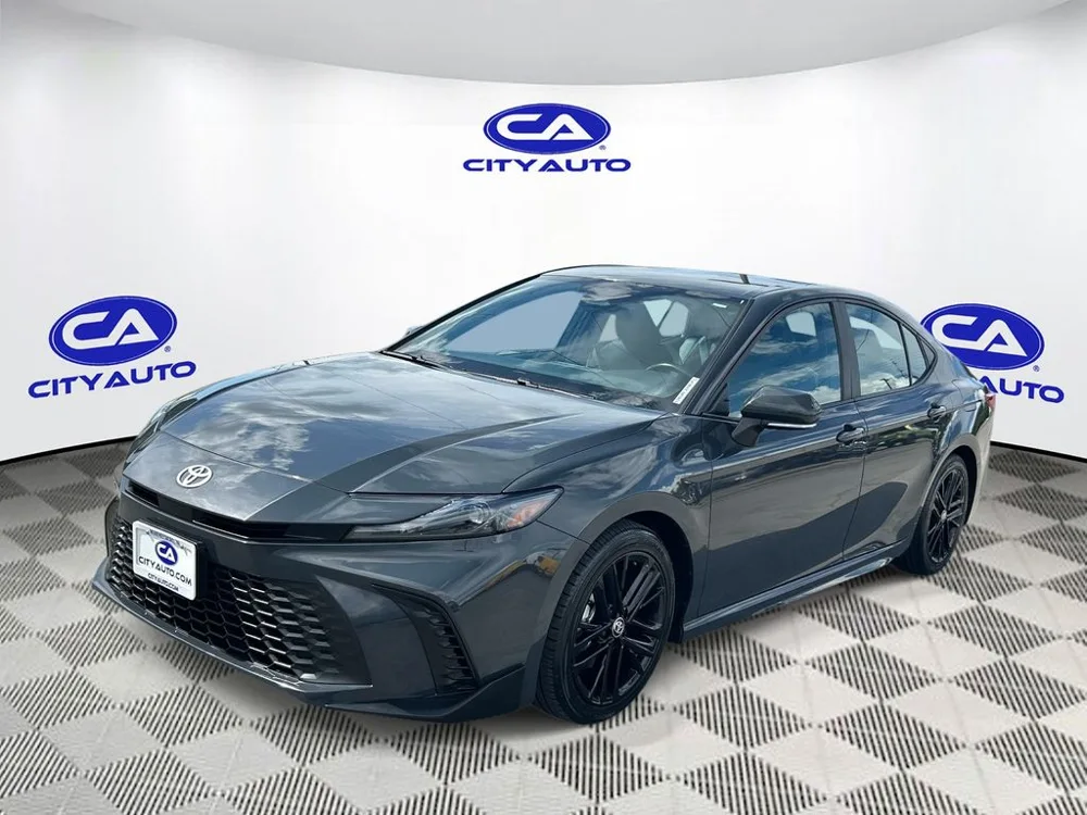 2025 Toyota Camry Hybrid SE
