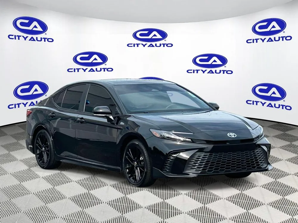2025 Toyota Camry Hybrid SE